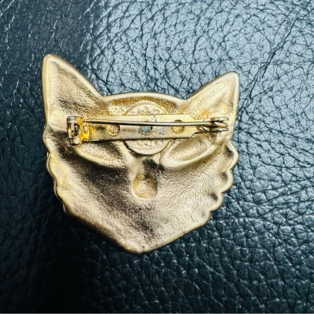 Vintage Gold and Black Cat Face Brooch - Picture 5 of 6